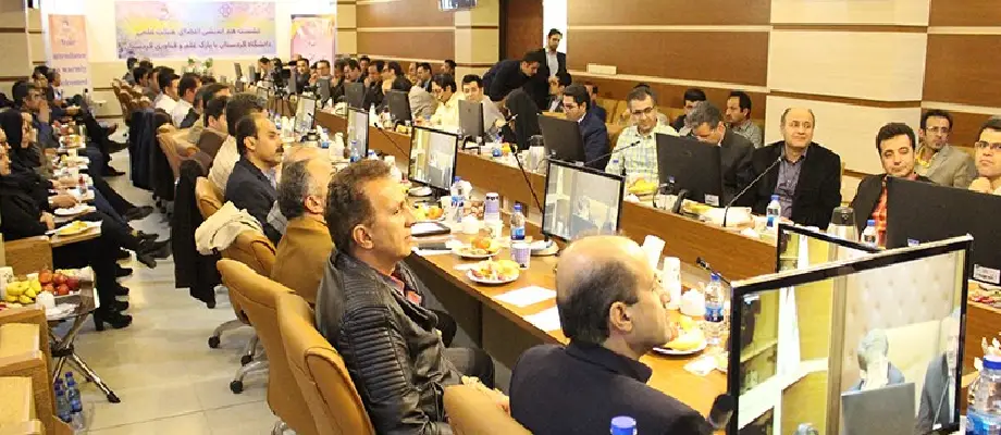 نشست هم‌اندیشی پارک و دانشگاه کردستان
