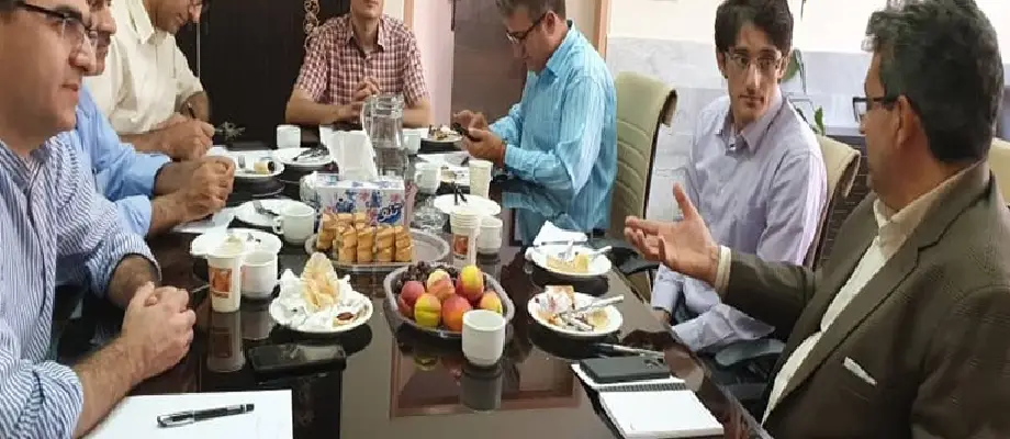 همکاری پارک با دانشکده زبان