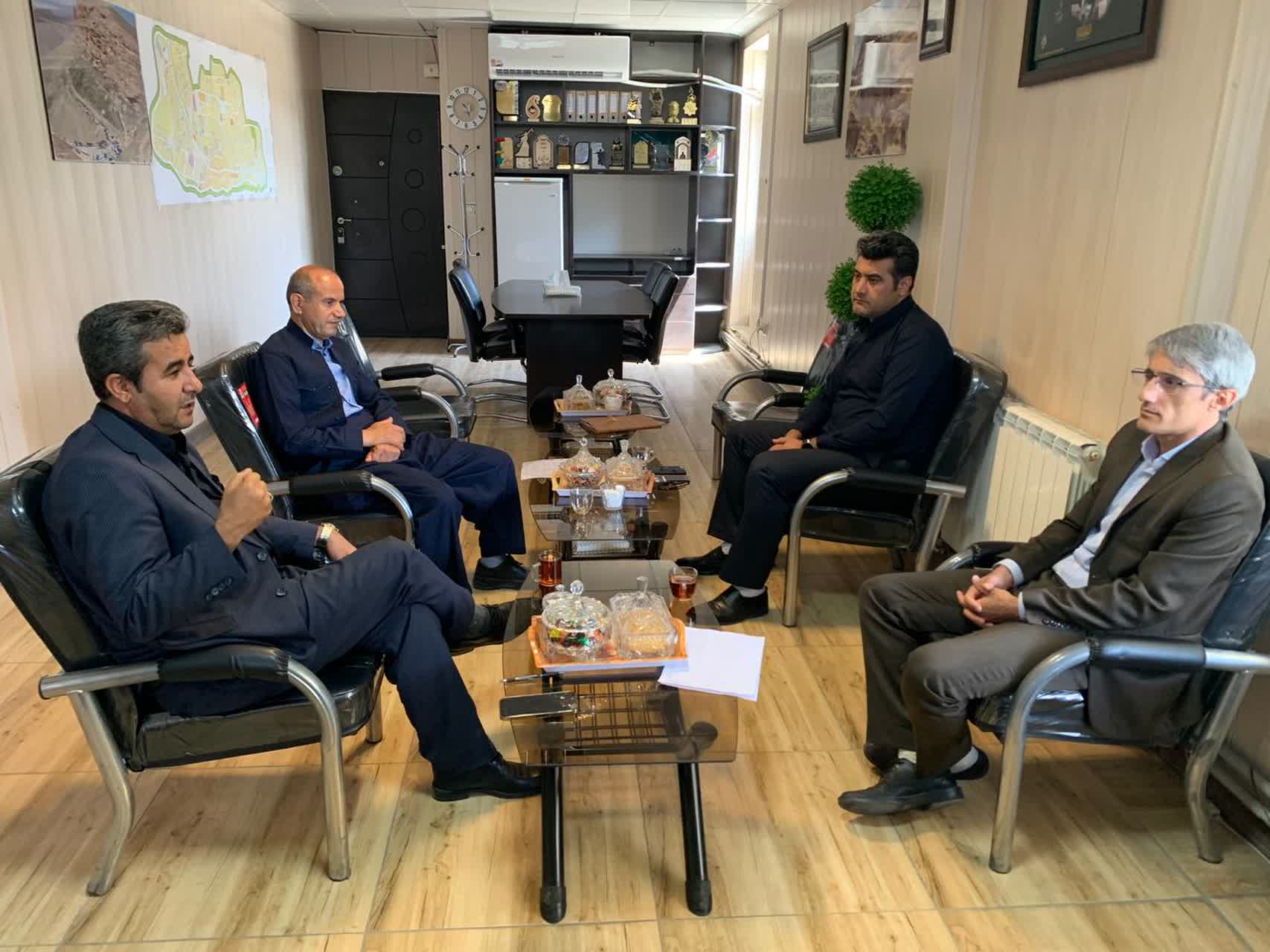 بازدید از اکوسیستم فناوری در شهرستان دیواندره توسط رئیس پارک