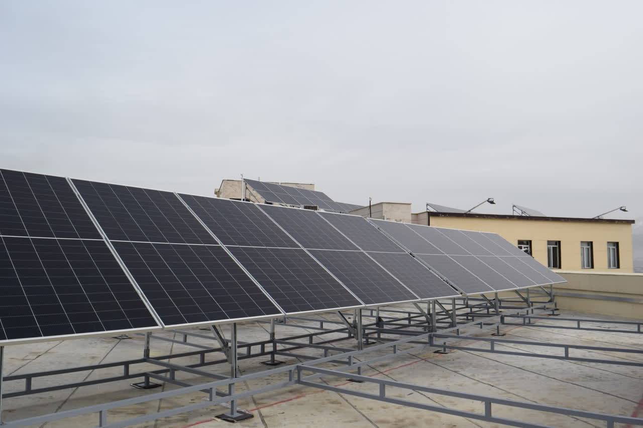 افتتاح پنل خورشیدی 70 کیلو واتی در پارک علم و فناوری کردستان 